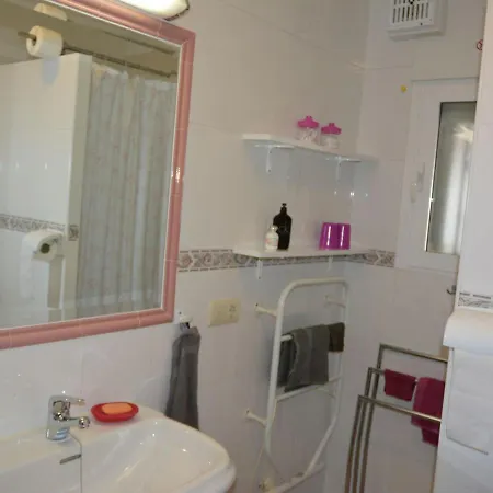 Modern In With Swimming Pool * Торрев'єха