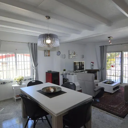 Modern In With Swimming Pool * Торрев'єха